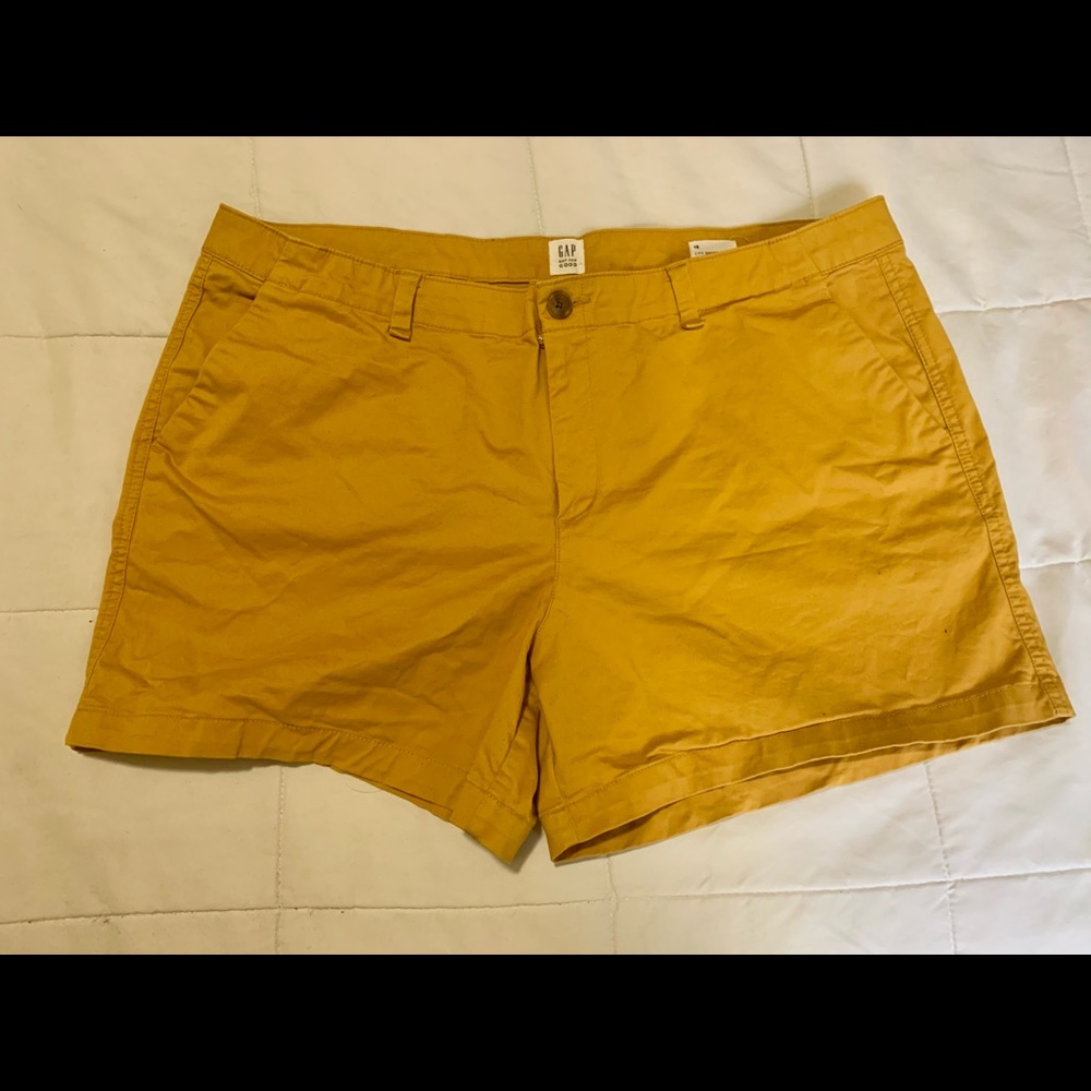 Gap city short size 18
